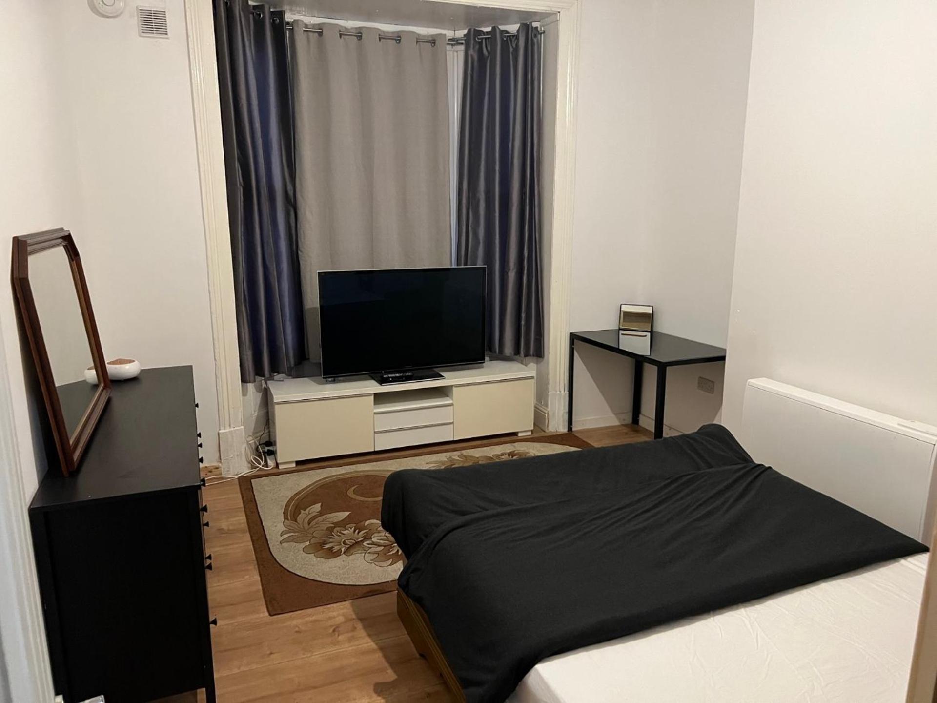 New Flat, Own Bathroom, Sitting Room & Large Bedroom - Walsall Bescot Екстериор снимка